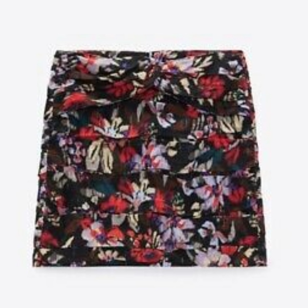 Zara FLORAL PRINT MINI SKIRT SIZE M